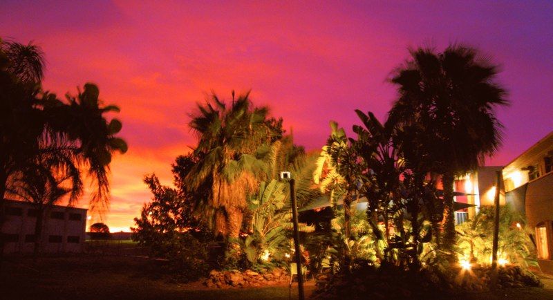 Sea Breeze Resort Эксмут Экстерьер фото