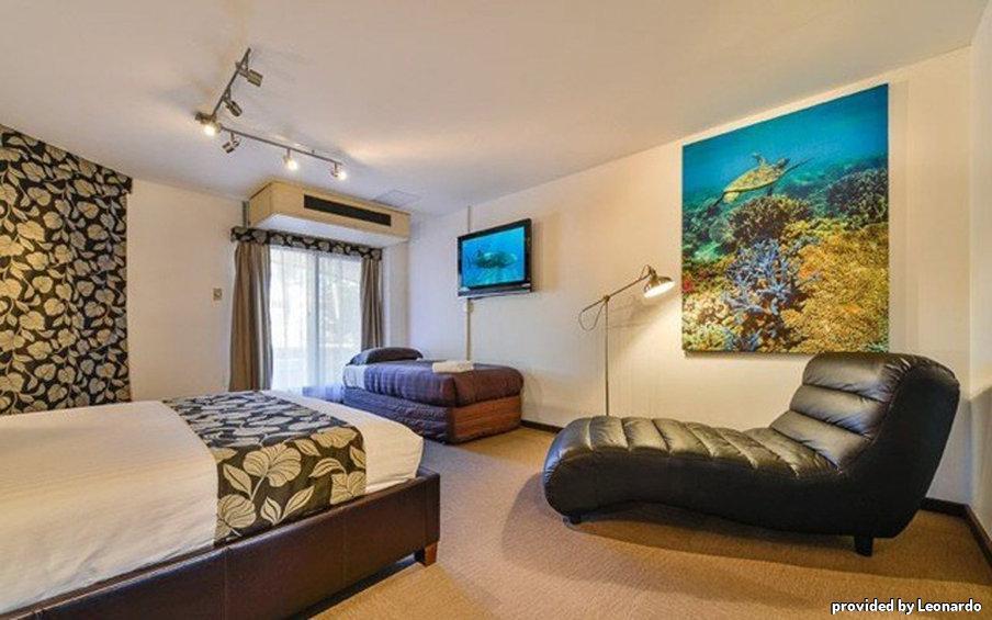 Sea Breeze Resort Эксмут Экстерьер фото