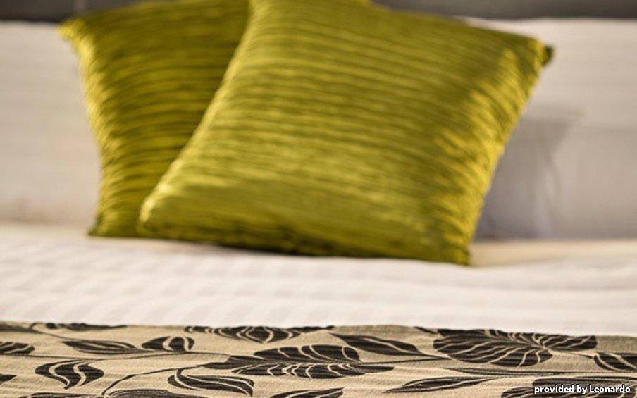 Sea Breeze Resort Эксмут Экстерьер фото