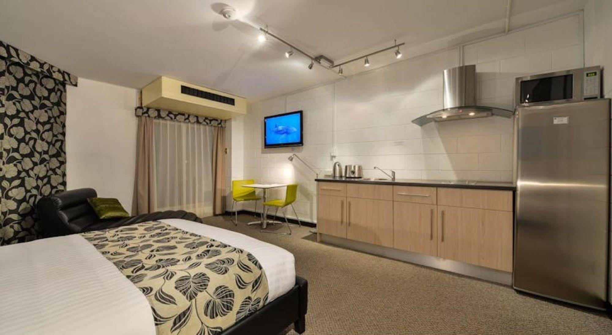 Sea Breeze Resort Эксмут Номер фото